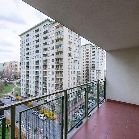 Bukowinska 12 Prywatne Mieszkanie 80M2 Z Dwiema Sypialniami I Balkonem 2X Bezplatne Miejsca Parkingowe Samodzielne Zameldowanie! Private Garage! Self Check-In System! Варшава Экстерьер фото