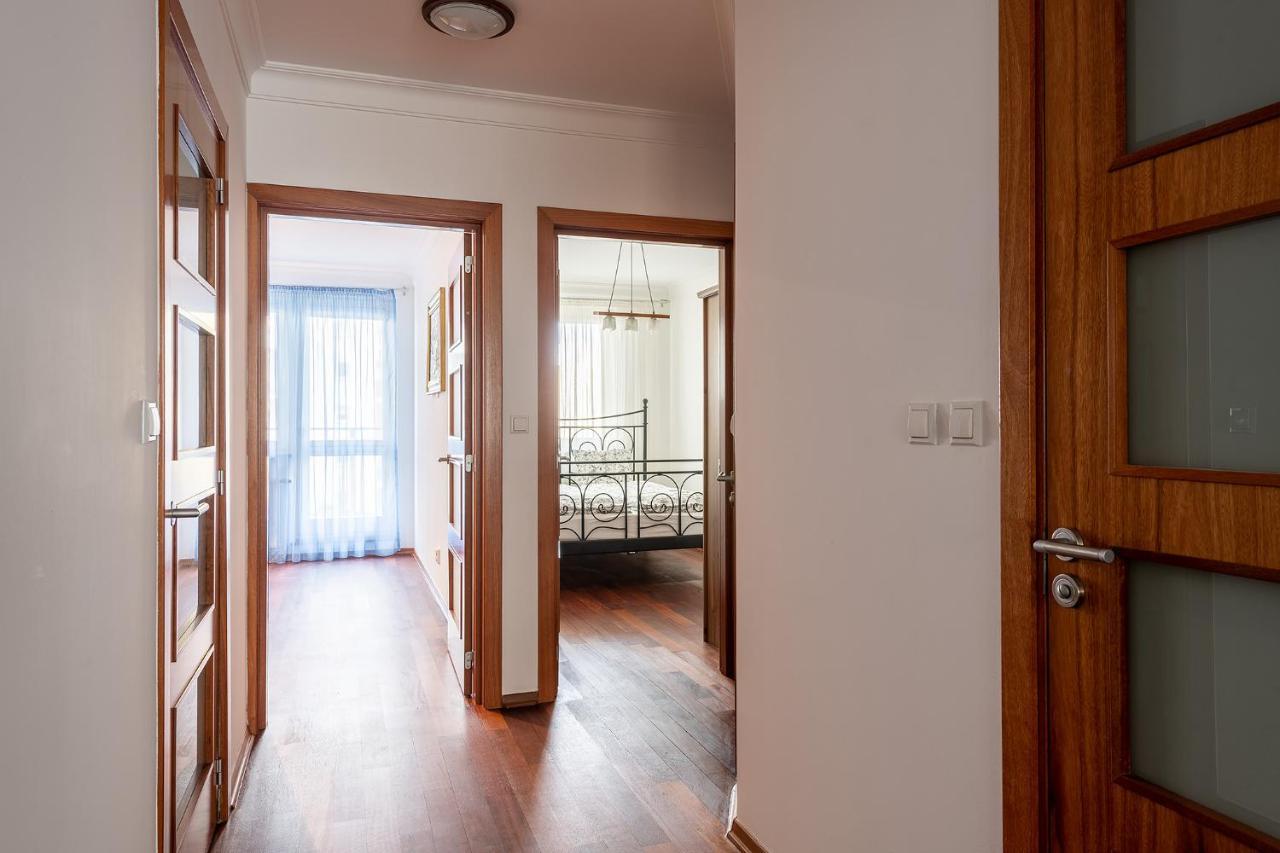 Bukowinska 12 Prywatne Mieszkanie 80M2 Z Dwiema Sypialniami I Balkonem 2X Bezplatne Miejsca Parkingowe Samodzielne Zameldowanie! Private Garage! Self Check-In System! Варшава Экстерьер фото