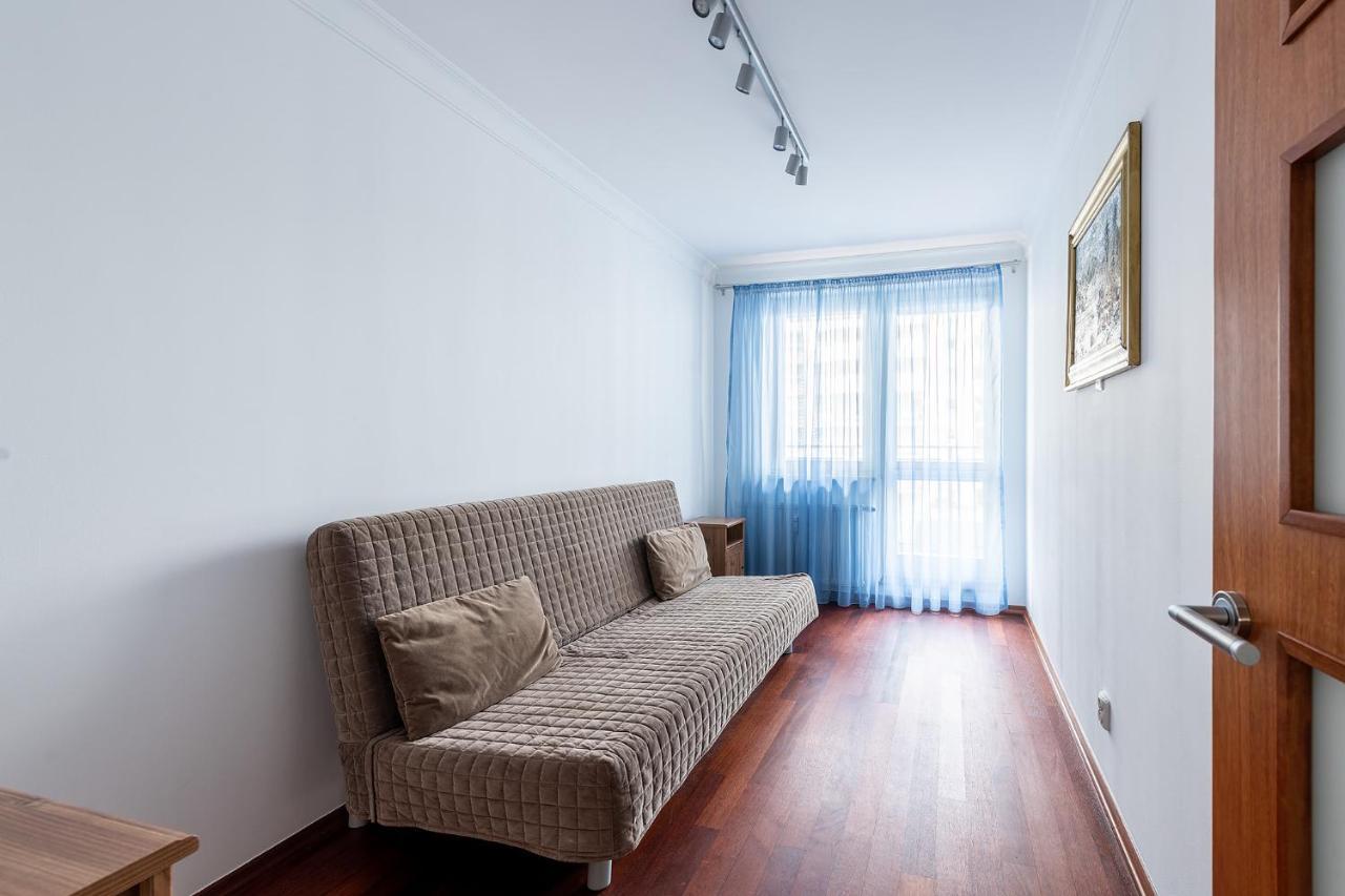Bukowinska 12 Prywatne Mieszkanie 80M2 Z Dwiema Sypialniami I Balkonem 2X Bezplatne Miejsca Parkingowe Samodzielne Zameldowanie! Private Garage! Self Check-In System! Варшава Экстерьер фото